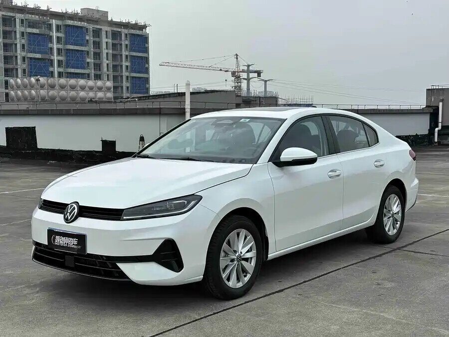 Открыть фотографии: Volkswagen Sagitar IV
