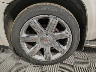 2015 Cadillac Escalade IV, белый, 2470000 рублей, вид 5