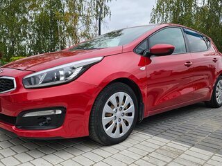 2018 Kia Ceed II Рестайлинг, красный, 1260000 рублей, вид 1