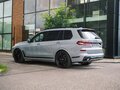 2025 BMW X7 40d I (G07) Рестайлинг, серый - вид 3