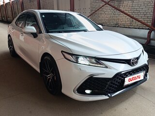 2021 Toyota Camry VIII (XV70) Рестайлинг, белый, 3550000 рублей, вид 5