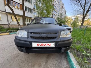 2009 Chevrolet Niva I Рестайлинг, чёрный, 410000 рублей, вид 1