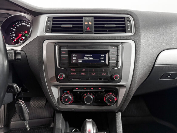 2018 Volkswagen Jetta VI Рестайлинг, серебристый, 1140000 рублей - вид 17