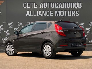 2015 Hyundai Solaris I Рестайлинг, коричневый, 1040000 рублей, вид 5