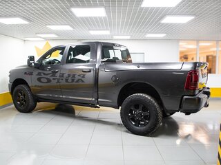 2025 Ram 1500 Crew Cab V Рестайлинг, серый, 10699000 рублей, вид 4