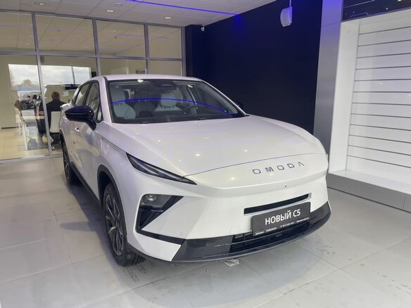 2026 Omoda C5 II, белый, 2579000 рублей - вид 3