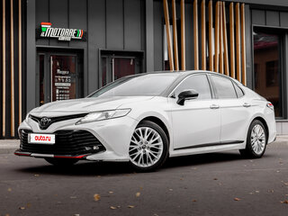 2019 Toyota Camry VIII (XV70), серебристый, 2700000 рублей, вид 4