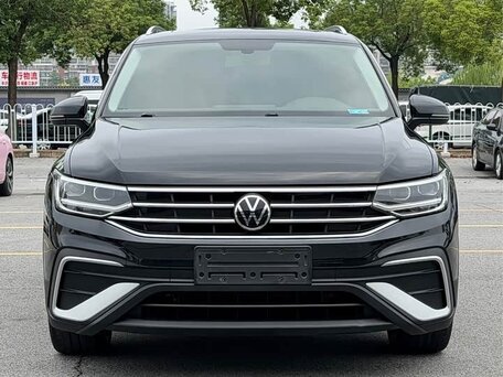 2022 Volkswagen Tiguan L II Рестайлинг (China Market), чёрный, 2900000 рублей, вид 2