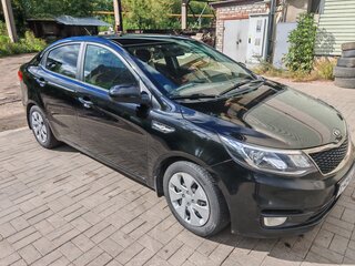 2017 Kia Rio III Рестайлинг, чёрный, 895000 рублей, вид 1