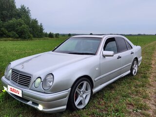1996 Mercedes-Benz E-Класс 230 II (W210, S210), серебристый, 460000 рублей, вид 1
