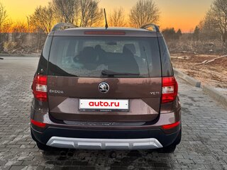 2014 Skoda Yeti I Рестайлинг, коричневый, 890000 рублей, вид 2