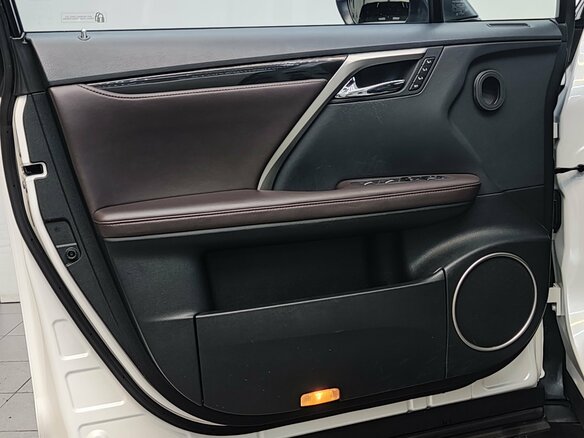 2022 Lexus RX 300 IV Рестайлинг, белый, 5600000 рублей - вид 33
