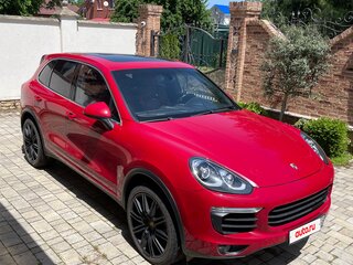 2015 Porsche Cayenne S II Рестайлинг (958), красный, 4300000 рублей, вид 3