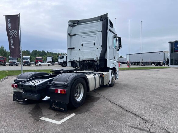 2019 Mercedes-Benz Actros, белый, 6100000 рублей - вид 4