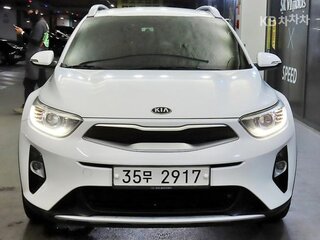 2020 Kia Stonic I, белый, 1520000 рублей, вид 2