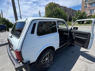 2013 Lada (ВАЗ) 2121 (4x4) I Рестайлинг, белый, 450000 рублей, вид 4