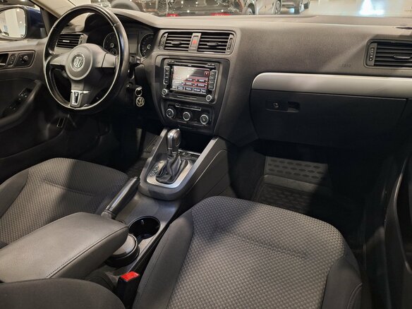 2012 Volkswagen Jetta VI, синий, 1150000 рублей - вид 14