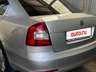 2013 Skoda Octavia II (A5) Рестайлинг, белый, 900000 рублей, вид 3