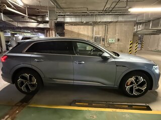 2023 Audi e-tron 50 I, голубой, 9500000 рублей, вид 4