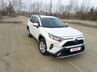 2020 Toyota RAV4 V (XA50), белый, 2800000 рублей, вид 1