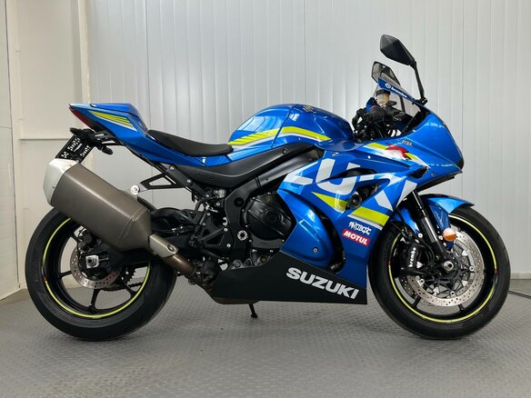 2017 Suzuki GSX-R 1000, синий, 1279000 рублей