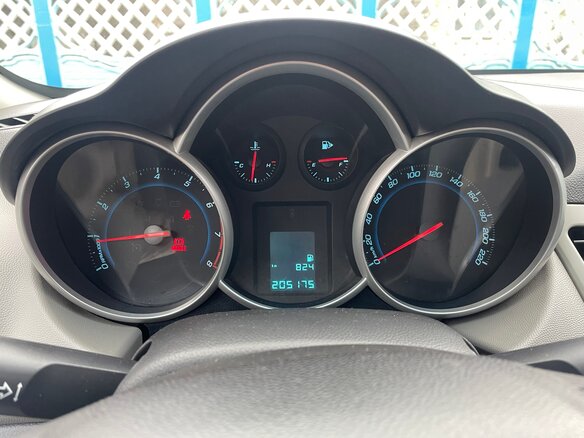 2011 Chevrolet Cruze I, белый, 460000 рублей - вид 10