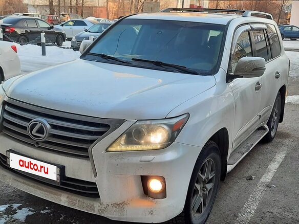 2013 Lexus LX 570 III Рестайлинг, серебристый, 4059000 рублей