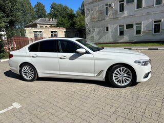 2020 BMW 5 серии 520d VII (G30/G31/G38), белый, 4800000 рублей, вид 2