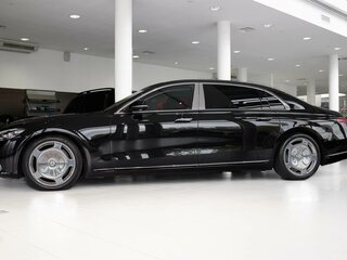 2021 Mercedes-Benz Maybach S-Класс 580 II (Z223), чёрный, 18000000 рублей, вид 3