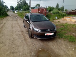 2014 Volkswagen Polo V, коричневый, 900000 рублей, вид 2