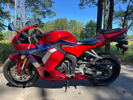 2022 Honda CBR 600RR, красный, 1150000 рублей, вид 2