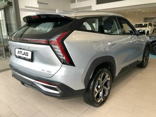 2026 Geely Atlas II, серебристый, 3449990 рублей, вид 4