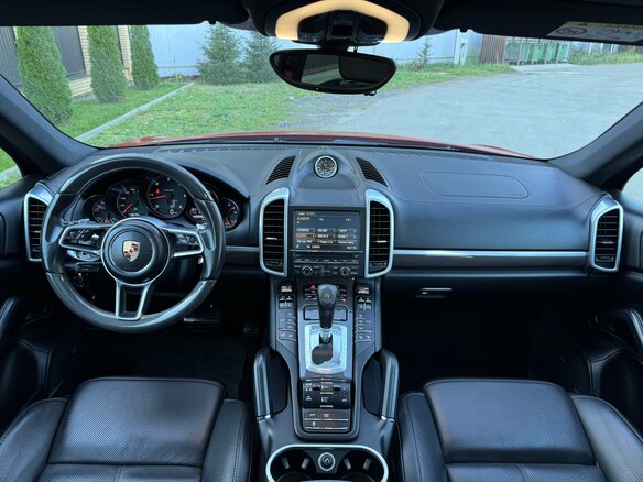 2016 Porsche Cayenne Diesel II Рестайлинг (958), красный, 4350000 рублей - вид 31