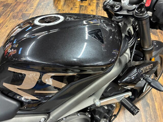 2022 Triumph Street Triple, чёрный, 758000 рублей, вид 5