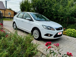 2009 Ford Focus II Рестайлинг, белый, 750000 рублей, вид 4