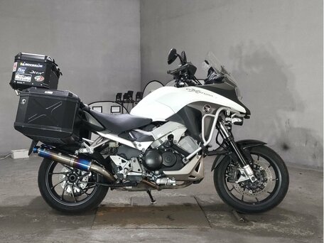 2015 Honda VFR 800X (Crossrunner), белый, 655000 рублей, вид 2