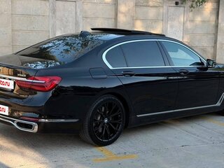2016 BMW 7 серии Long 750Li xDrive VI (G11/G12), чёрный, 3150000 рублей, вид 4