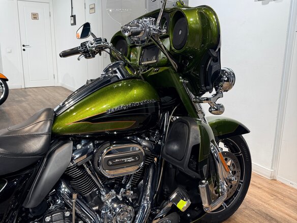 2017 Harley-Davidson CVO Limited, зелёный, 2299000 рублей - вид 6