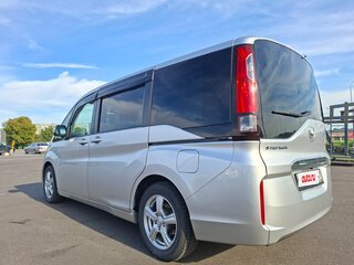 2018 Honda Stepwgn V Рестайлинг, серый, 1800000 рублей, вид 5