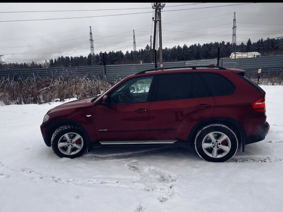 2010 BMW X5 30i II (E70), красный, 1750000 рублей - вид 8