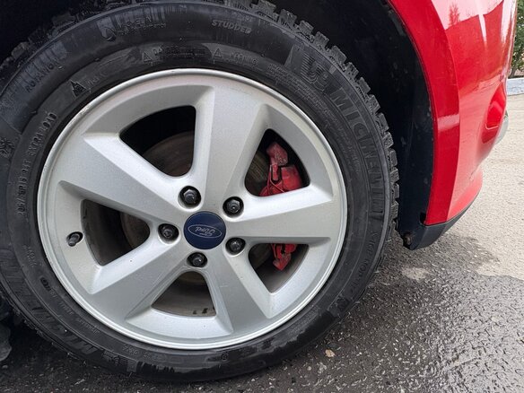 2013 Ford Focus III, красный, 850000 рублей - вид 1