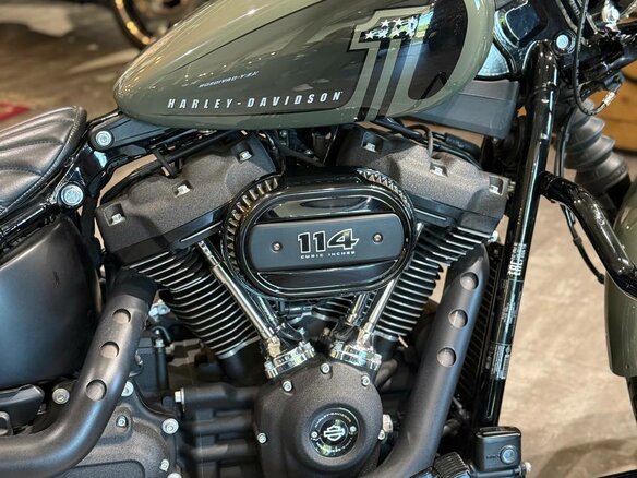 2021 Harley-Davidson Street Bob, зелёный, 1890000 рублей - вид 16