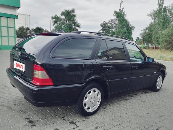 1999 Mercedes-Benz C-Класс 180 I (W202) Рестайлинг, чёрный, 500000 рублей - вид 5