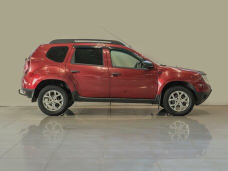 2015 Renault Duster I, красный, 860000 рублей, вид 5