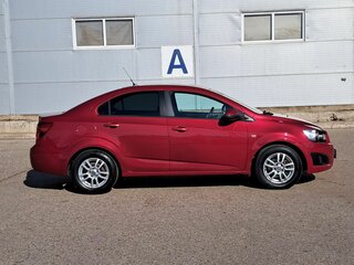 2014 Chevrolet Aveo II, красный, 560000 рублей, вид 5