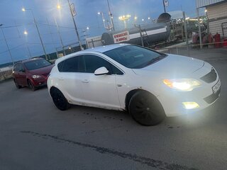 2010 Opel Astra J, белый, 390000 рублей, вид 4