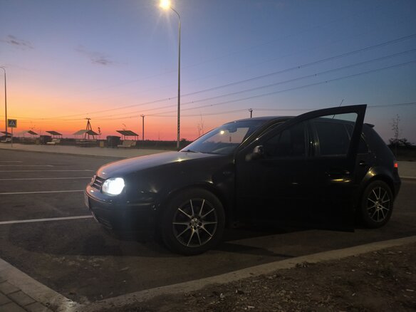 1998 Volkswagen Golf IV, чёрный, 355000 рублей - вид 5