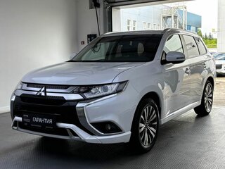 2022 Mitsubishi Outlander III Рестайлинг 3, белый, 2510000 рублей, вид 1