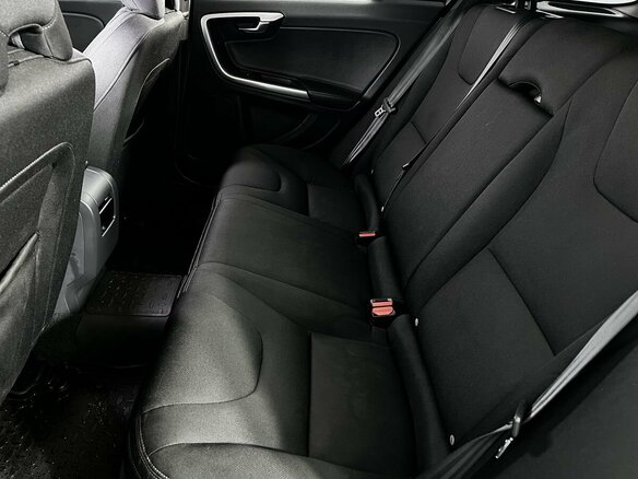 2016 Volvo V60 I Рестайлинг, серебристый - вид 9