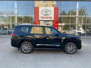 2023 Toyota Land Cruiser 300 Series, чёрный, 11900000 рублей, вид 4